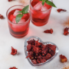Recette du Bissap : Préparez une Boisson d'Hibiscus Rafraîchissante et Facile